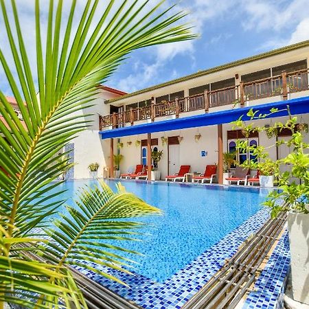 Equatorial Divers Lodge Addu City Exterior foto