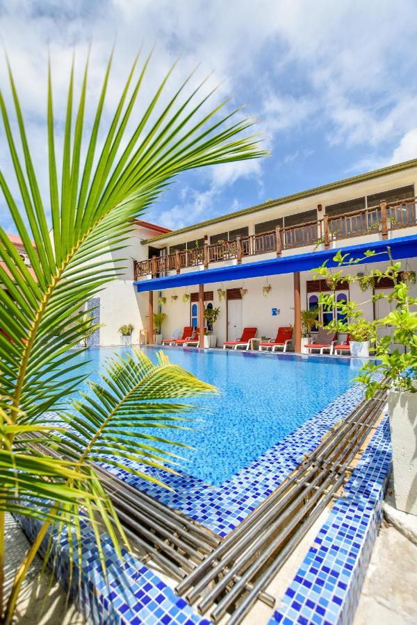 Equatorial Divers Lodge Addu City Exterior foto