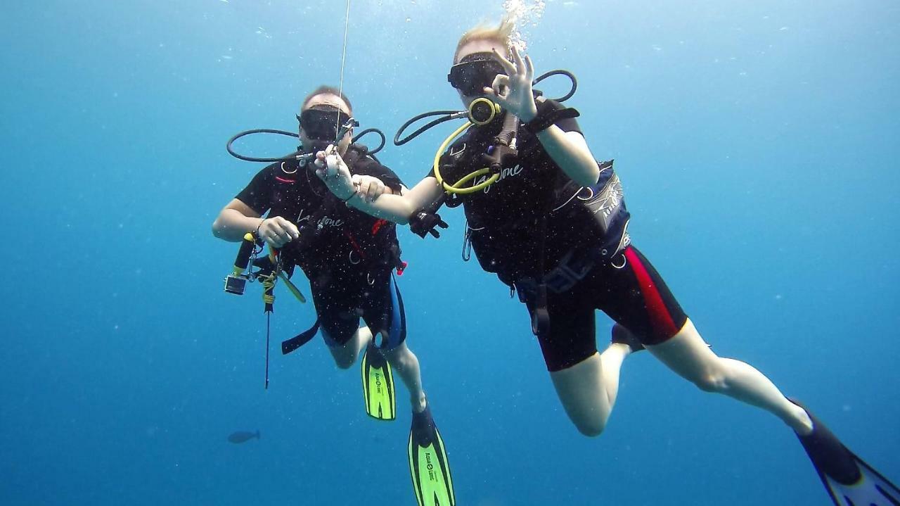 Equatorial Divers Lodge Addu City Exterior foto
