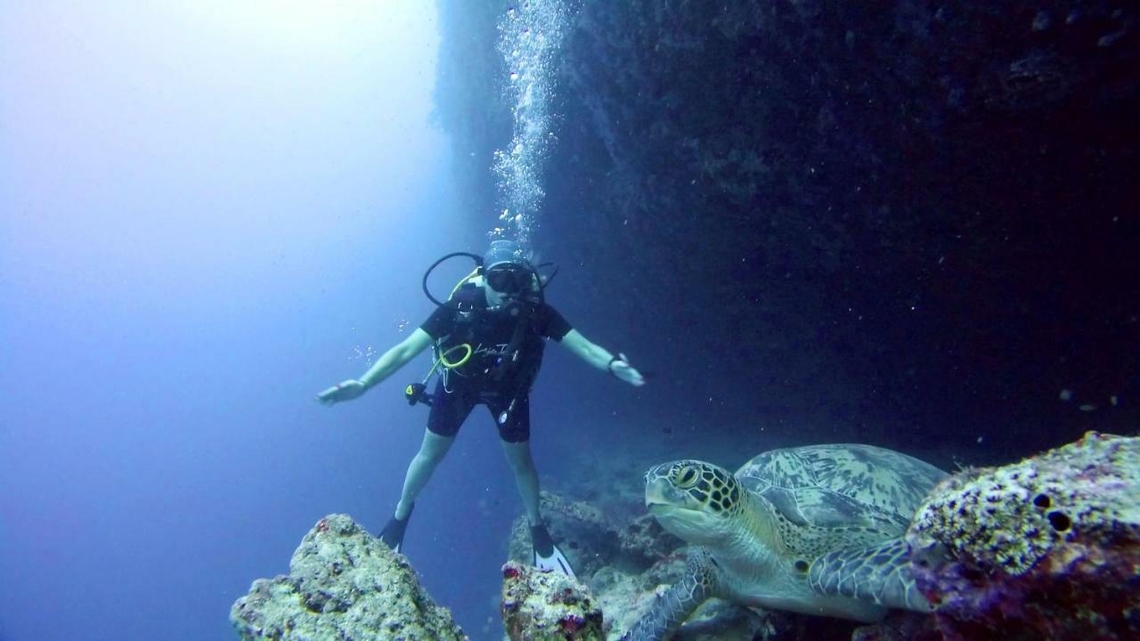 Equatorial Divers Lodge Addu City Exterior foto